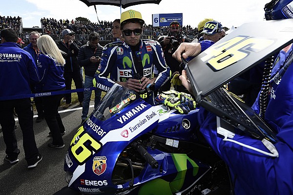 Rossi pede "um motor mais forte" para a Yamaha de 2017