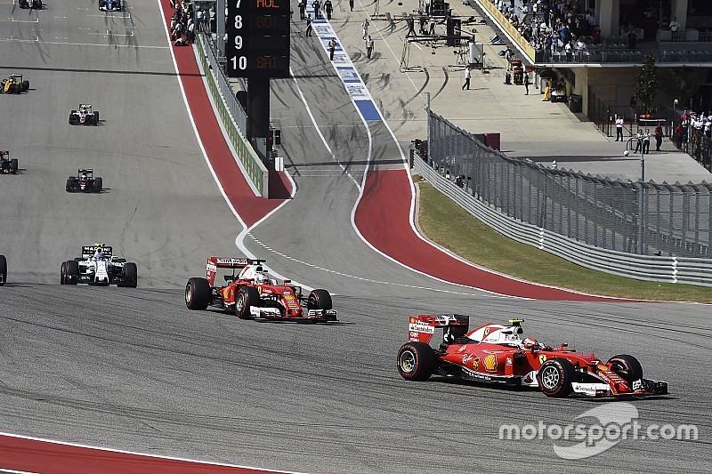 Kimi Raikkonen, Ferrari SF16-H, Sebastian Vettel, Ferrari SF16-H