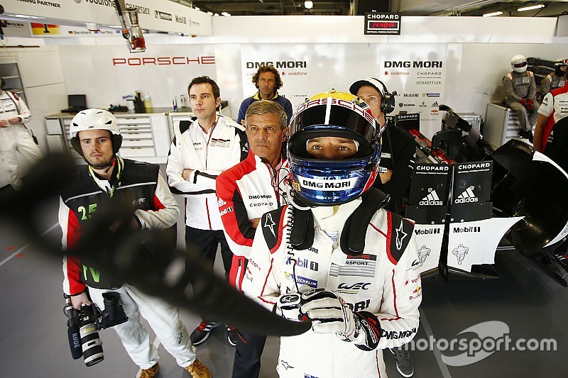 Mark Webber, Porsche Team, Fritz Enzinger, Vice President LMP1, Porsche Team