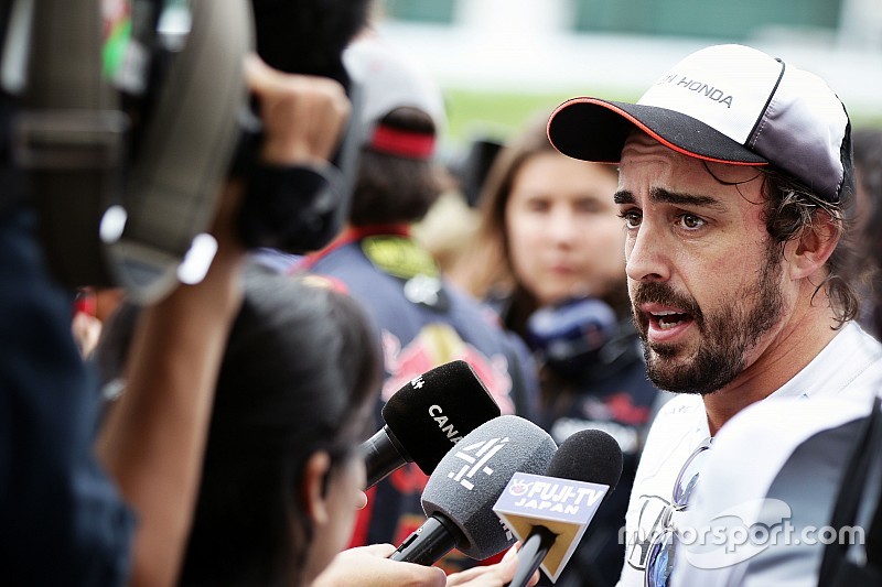 Alonso cree que la afición mexicana es "de las mejores de la temporada"