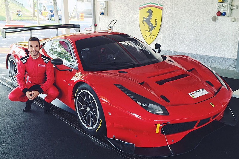 Alex Riberas con el Ferrari 488 en Fiorano