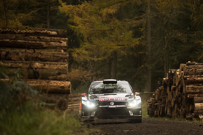 Galles, PS4: Tänak si avvicina ad Ogier, Latvala a podio, Mikkelsen rompe