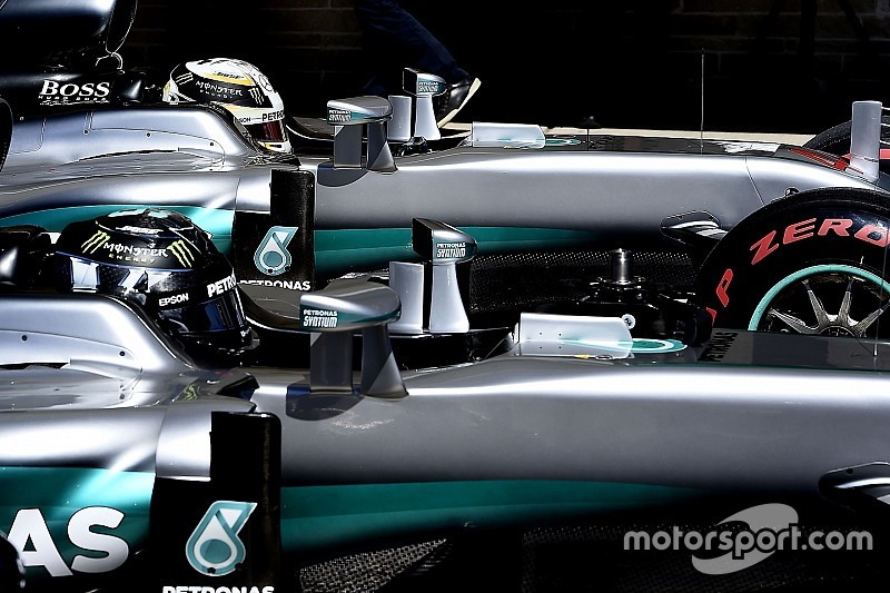EL1 - Hamilton devant avec les pneus les plus durs