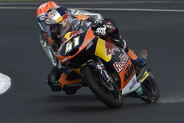 Brad Binder soffia la pole di Sepang a Navarro dopo il diluvio