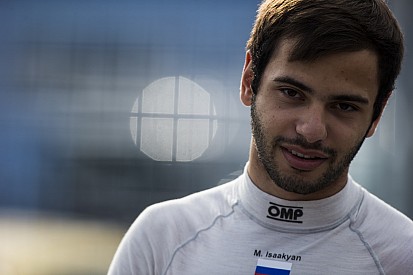 F3.5 Jerez: Isaakyan wint, Deletraz schakelt titelrivaal Dillmann uit