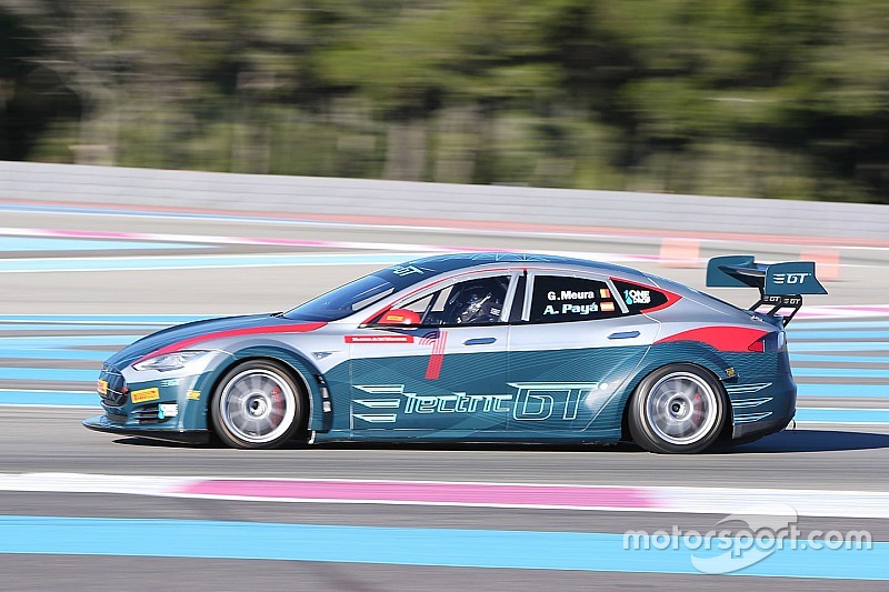 Heinz-Harald Frentzen testet elektrisches GT-Auto