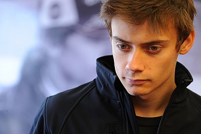 Dillmann weer kampioenschapsleider F3.5 na straf voor Deletraz