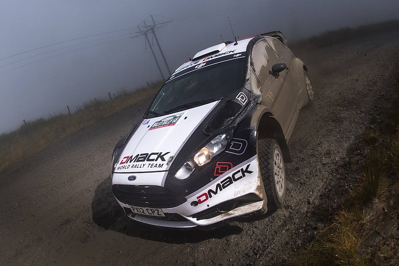 Galles, PS20-21: Tänak spinge, Ogier controlla