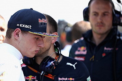 Verstappen: "Vettel tiene que volver al colegio a aprender a hablar bien"