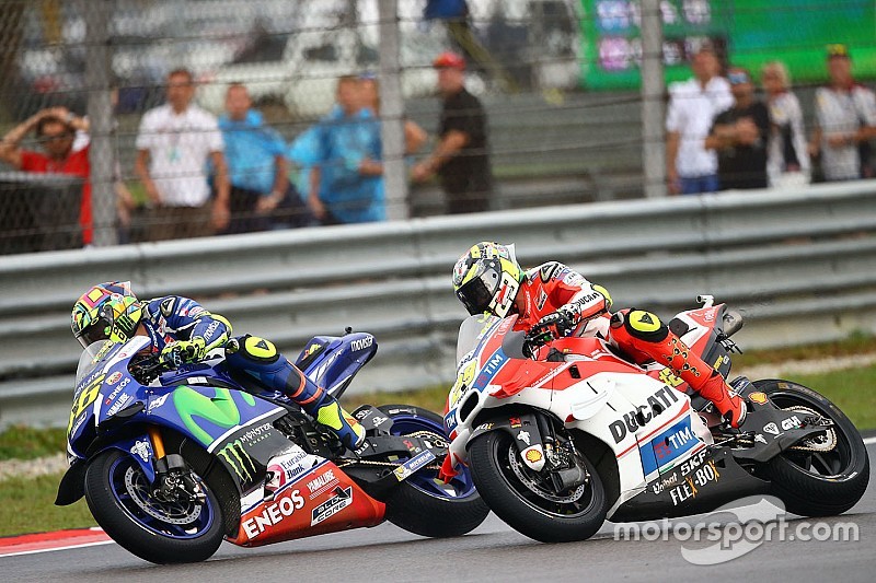 Valentino Rossi, Yamaha Factory Racing, Andrea Iannone, Ducati Team