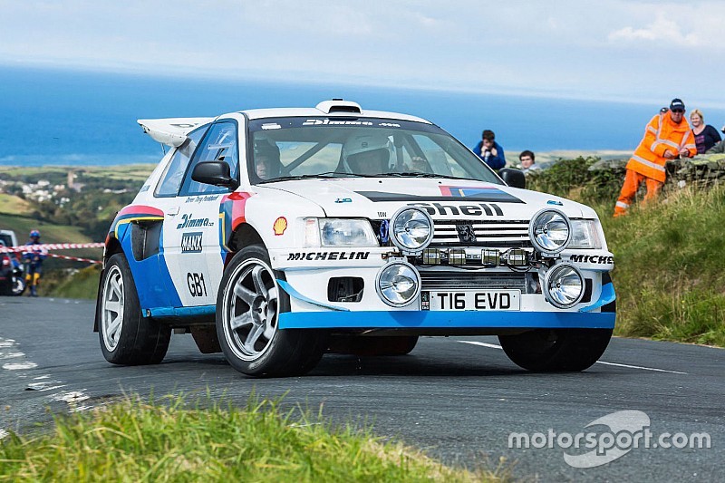 À vendre : Peugeot 205 "T16 Evo" un peu spéciale