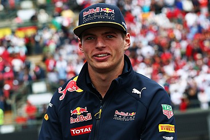 Verstappen: "La FIA ripensi le regole. Ora ci sono 2 pesi e 2 misure"