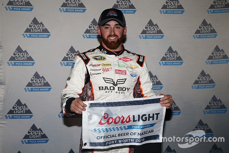 Austin Dillon regola Joey Logano e centra la pole in Texas