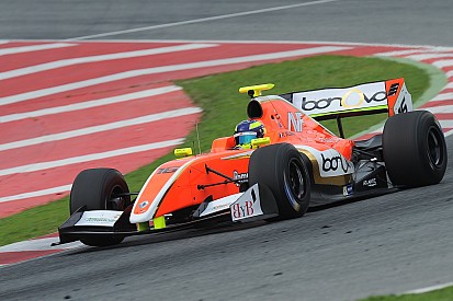Дильман выиграл первую квалификацию Формулы V8 3.5 в Барселоне
