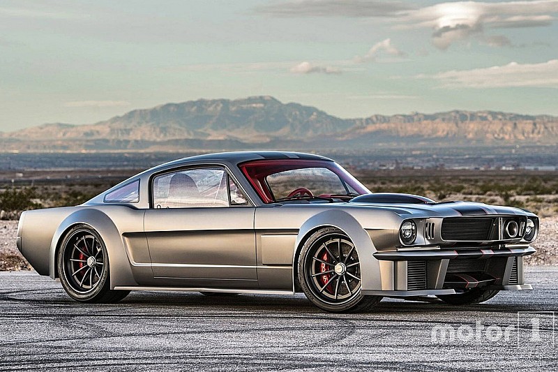 Une Mustang 1965 de 1000 chevaux enflamme le SEMA Show