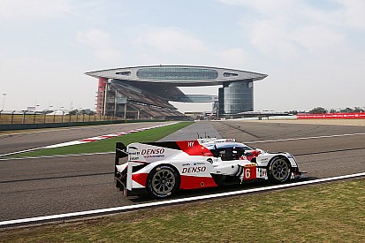 【WEC】上海6時間レース、スタートから4時間。6号車トヨタが30秒差で首位1号車を追う