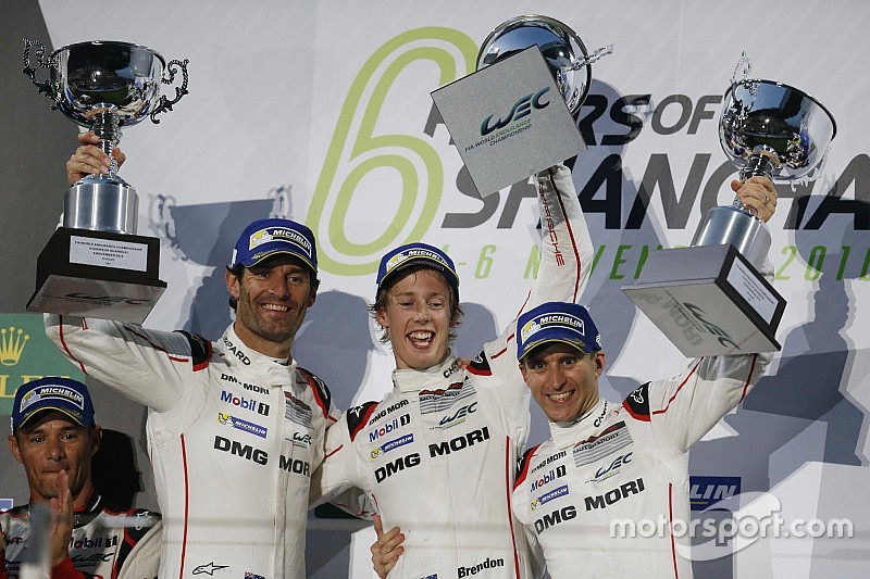 Podium: Ganadores #1 Porsche Team Porsche 919 Hybrid: Timo Bernhard, Mark Webber, Brendon Hartley