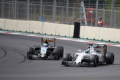 Force India y Williams están "absolutamente iguales", dice Fernley