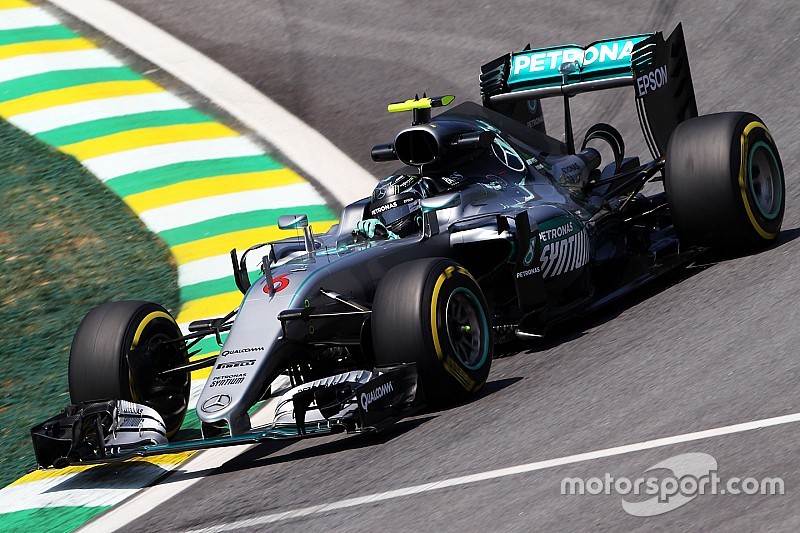 GP Brasil: Rosberg kalahkan Hamilton di FP3