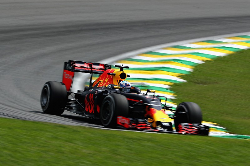 Sixième sur la grille, Ricciardo a "peut-être trop assuré"