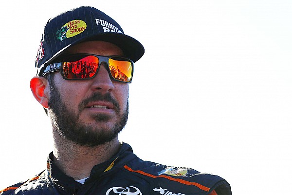 Truex logra el mejor tiempo en la práctica del sábado en Phoenix