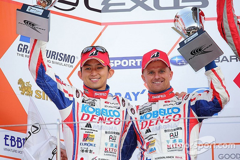 Super GT 500 bajnok lett az ex-F1-es versenyző