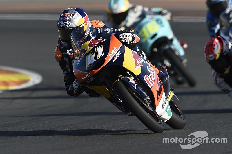 【Moto3バレンシア】決勝:王者ビンダー、貫禄のオーバーテイクショー。大逆転で優勝