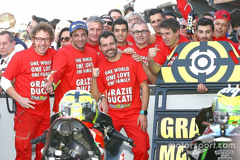 Iannone: “A Lorenzo le dejo la Ducati en el podio”