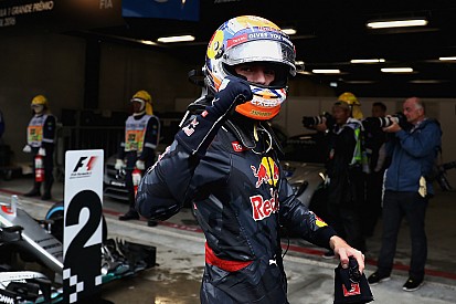 Paddock da F1 cai nas graças de Verstappen após atuação