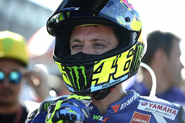 La donna scalciata nel paddock minaccia di denunciare Valentino