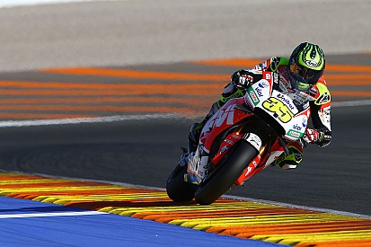 Crutchlow trots op MotoGP-seizoen, ondanks val in Valencia