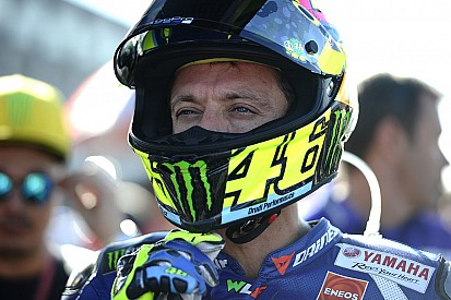 Demandarán a Rossi por tirar una patada