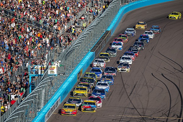 NASCAR no piensa acabar con las vueltas extra
