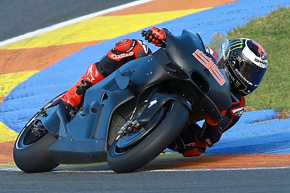 Debut Lorenzo bersama Ducati dimulai di Valencia