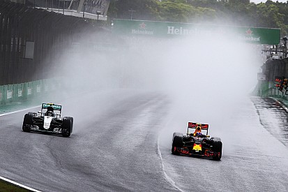 Rosberg: "Ik wist zeker dat bandengok Verstappen verkeerd zou uitpakken"