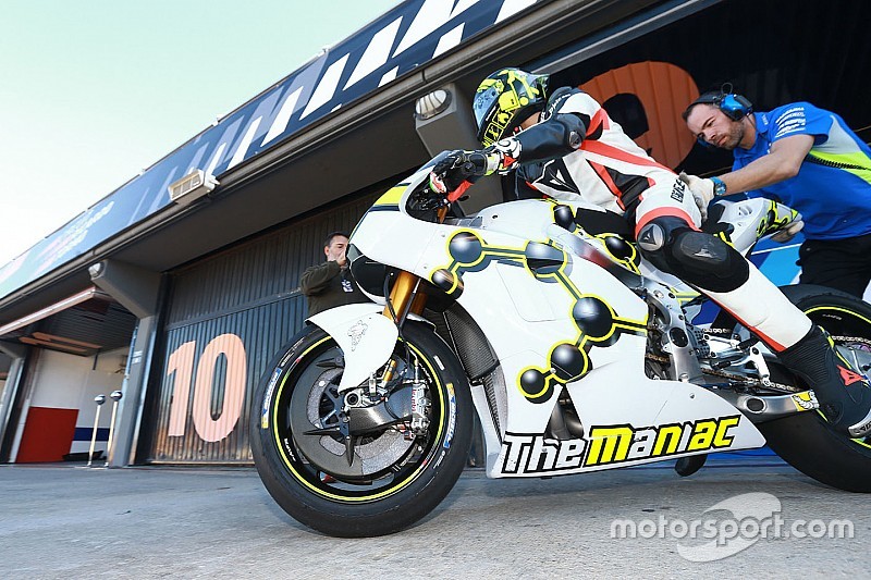 Iannone stregato dalla GSX-RR: "La velocità a centro curva mi ha sorpreso"
