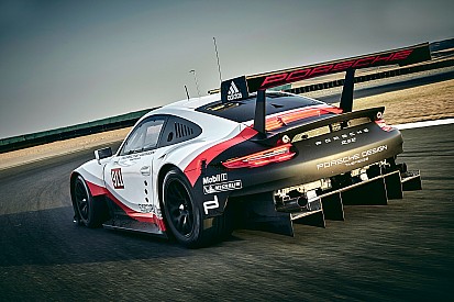 Porsche dévoile la nouvelle 911 RSR 2017