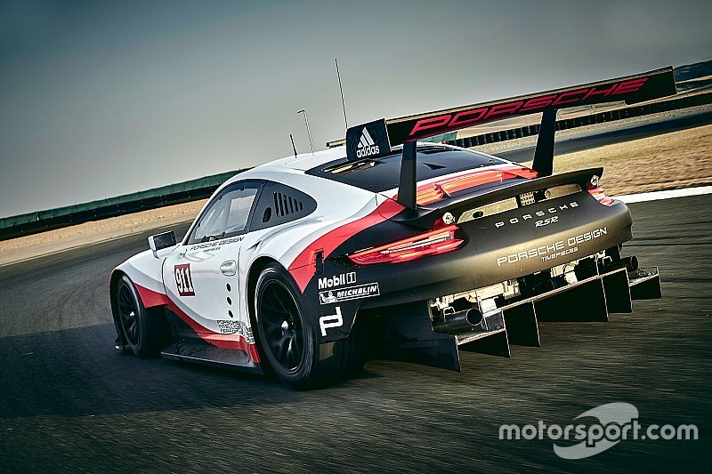 Porsche dévoile la nouvelle 911 RSR 2017
