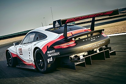 Fotogallery: la nuova Porsche 911 RSR per il WEC e l'IMSA 2017