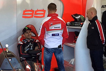 Lorenzo vuole Stoner come analista tecnico: "Ne parleremo presto"