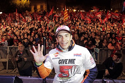 Marc Marquez ha festeggiato il quinto Mondiale nella sua Cervera