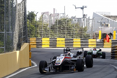 Juncadella sufre en Macao por el pedal del freno