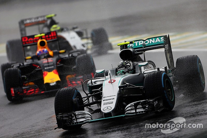 Ecclestone pide carreras de 40 minutos en la F1