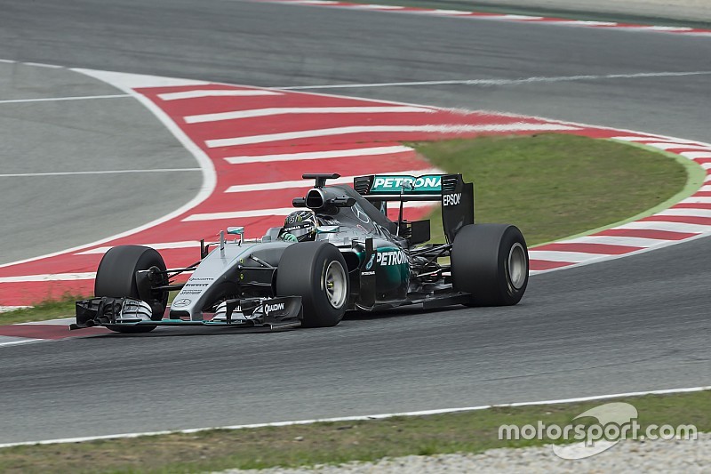 【F1】年間を通して様々なコースでタイヤテストを行いたいピレリ。チームは難色を示す