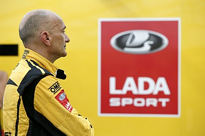 Tarquini: "Prima l'ultima gara con LADA, poi il mio futuro"