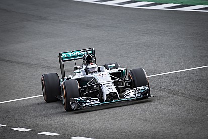 Así fue el test de Lorenzo con el Mercedes F1 W05 en Silverstone (VIDEO)