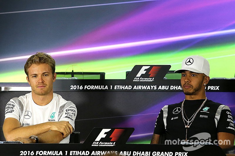 Nico Rosberg, Mercedes AMG F1; Lewis Hamilton, Mercedes AMG F1