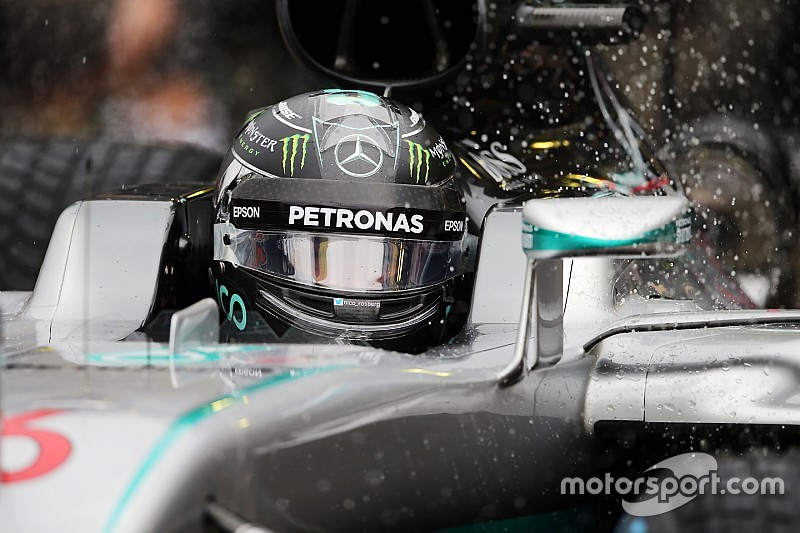 Rosberg ne va "pas réfléchir à qui pourrait s'intercaler"