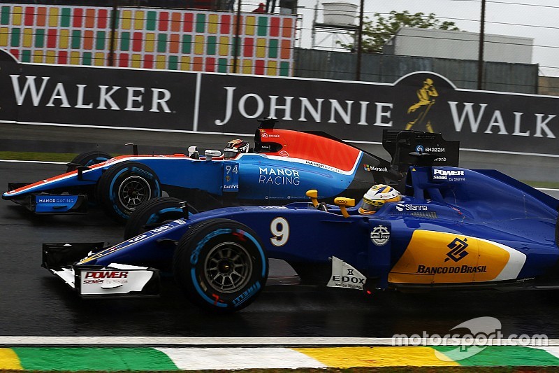 Marcus Ericsson, Sauber C35 y Pascal Wehrlein, Manor Racing MRT05