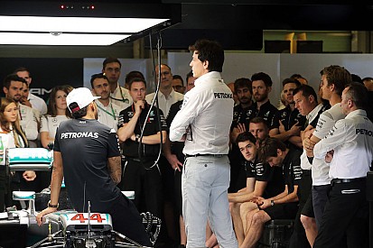 Wolff: én is írok egy könyvet 10 év múlva, teljes lesz a sztori